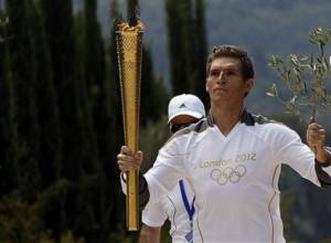 Olympic Torch arrives in London