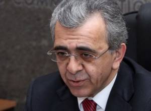 OEK Minister not going to yield his portfolio