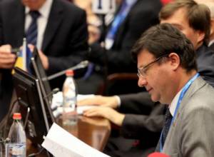 Azerbaijanis do not want to sit at the same table with Armenians