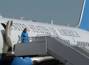 Hillary Clinton arrives in Yerevan