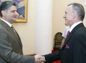 PM receives outgoing Ambassador