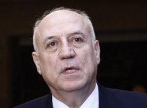 Geghamyan kept looking at the HAK deputies