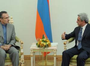 Iranian Ambassador hands credentials to Serzh Sargsyan