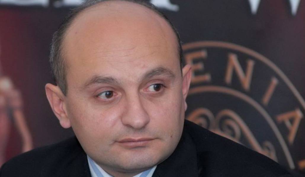 7088b54cdd5fd2a4975026a8b9eeede8