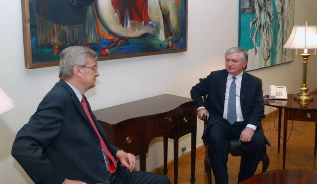 277ffff92d728265e75563eb93bf0efa