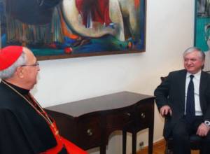 Minister receives Cardinal