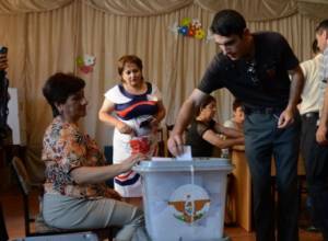 First voting figures announced