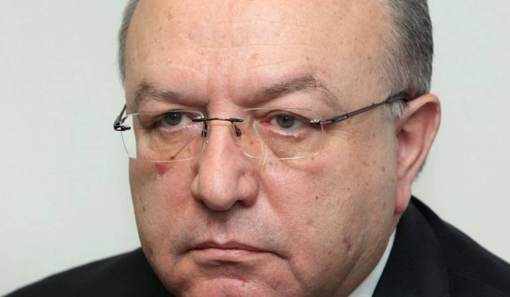 7b9b551bc888a5b5f1f3ee5d7c05aa7e