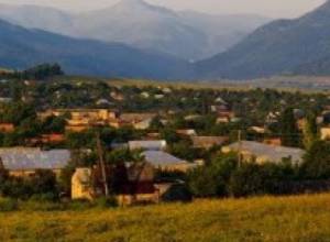 Nonpartisan pensioner beats his Republican contender in Dsegh village