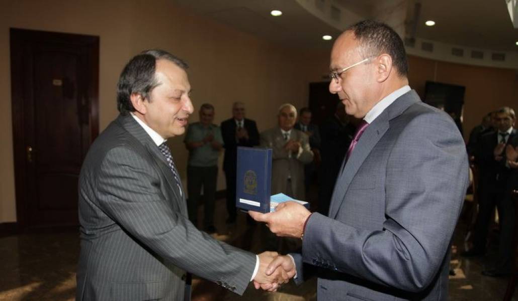 458b7281b0395650d93c371b7d86efdd