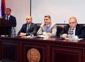 Mirzakhanyan, raise salaries