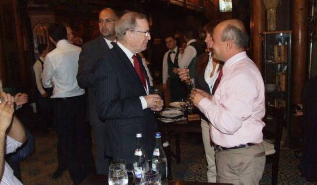 270b56f8cb01c58bb62e4920c70790ce