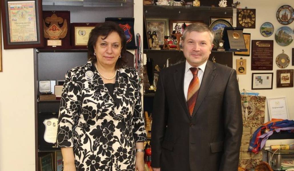 8b4601ac094532c9ab2f02f07c33530e