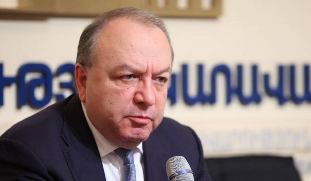 a3511752d7c81454a9cee67f4e024fea