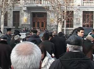 HAK resumes Friday protests