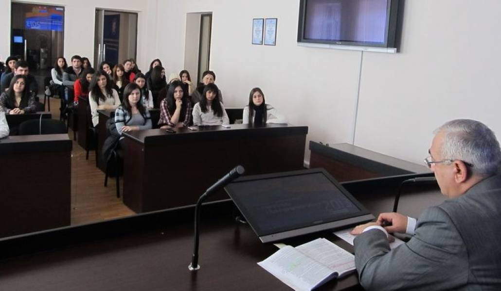 e087694d1edac83120845b6f9226103f