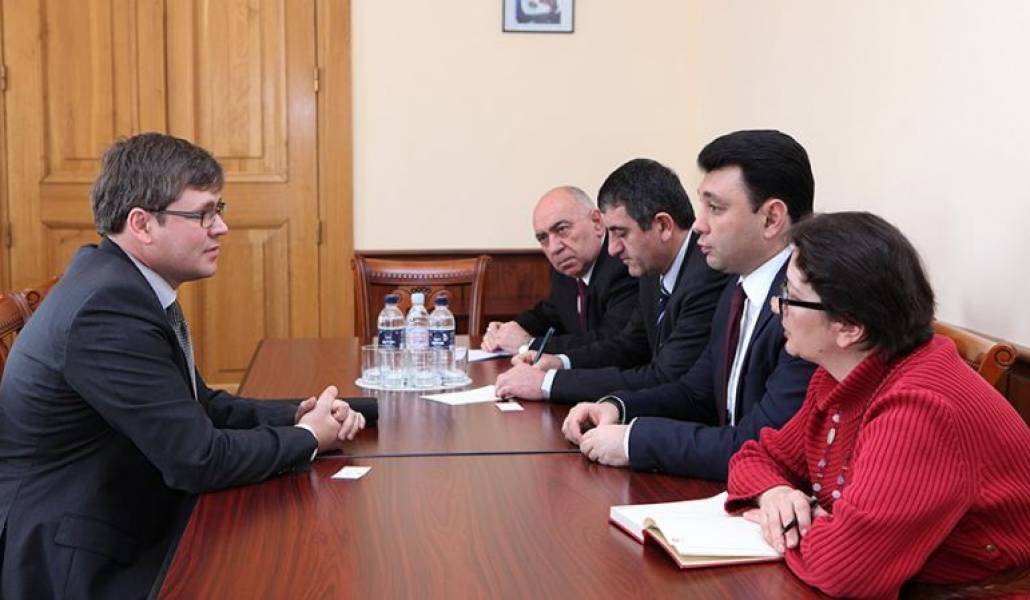 ff3598e6b784d12509c1403744ab0227