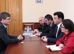 Eduard Sharmazanov receives Estonian Ambassador