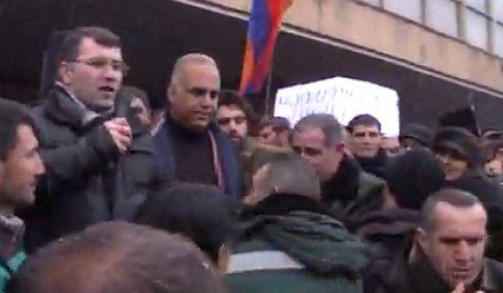 08b8a97d263240c7598d70e83b5f9887