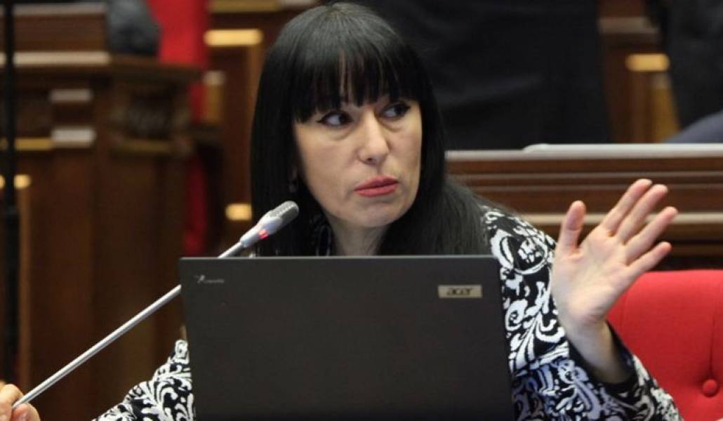 52aba81ce588ea118ca14d65b50c47d4