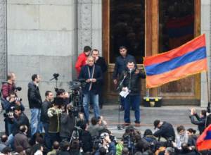 "Stop"  emigration and start  "great return"