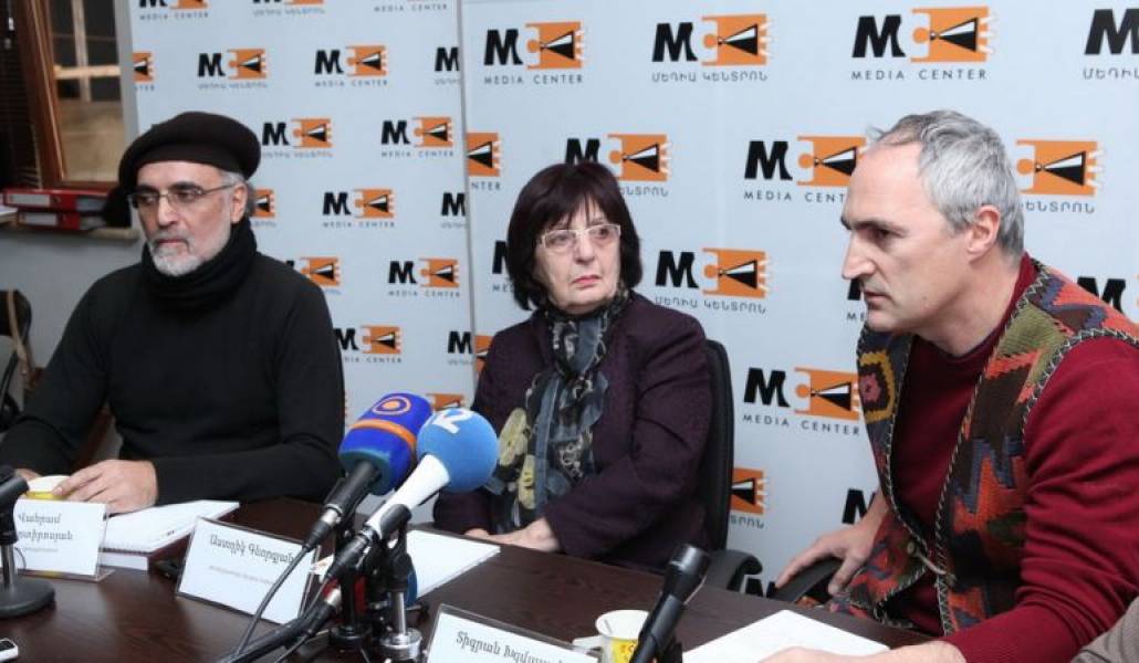 ea2200ee3d90551dad47921b2ac6a9b8