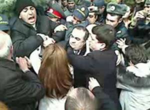 Squash instead of press conference