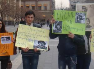 Flash mob: Engibaryan is alive