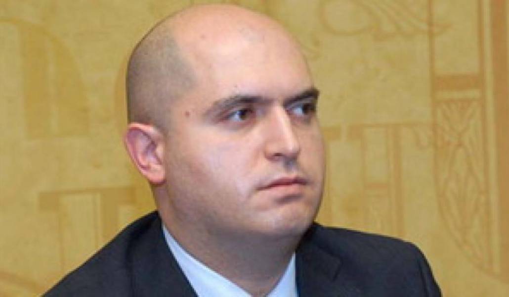 b73b78a351672a2670b8429c200e915c