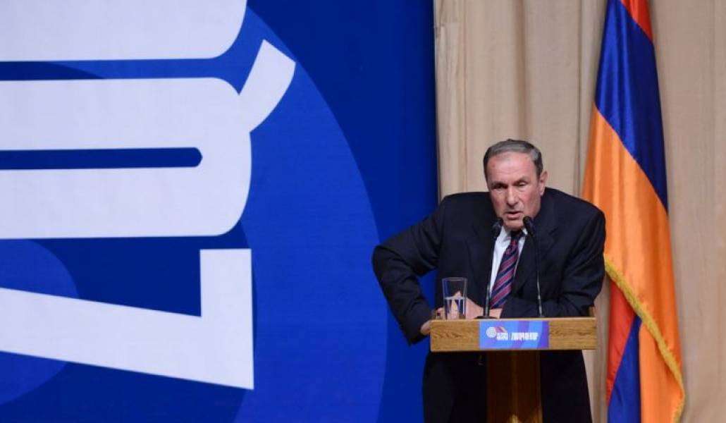 3e614475424b9044484d2b05f1511895