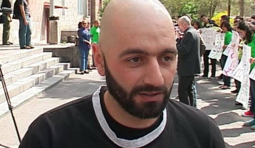 65c176b9d01bc91fe5e6bde9898eedcd