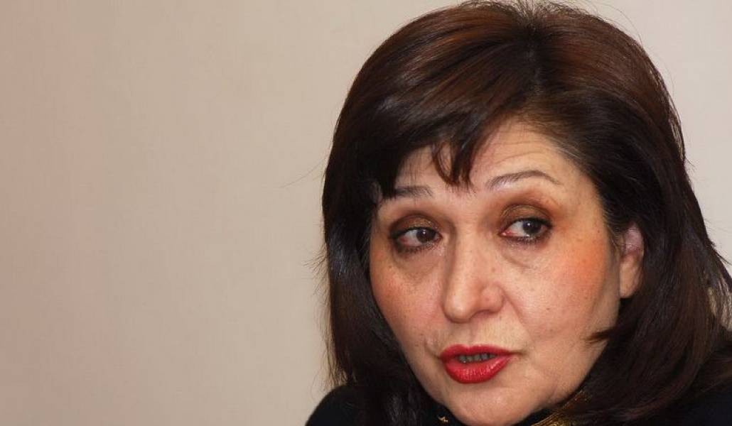 90d4d630067e19cf72aab3332fef653d