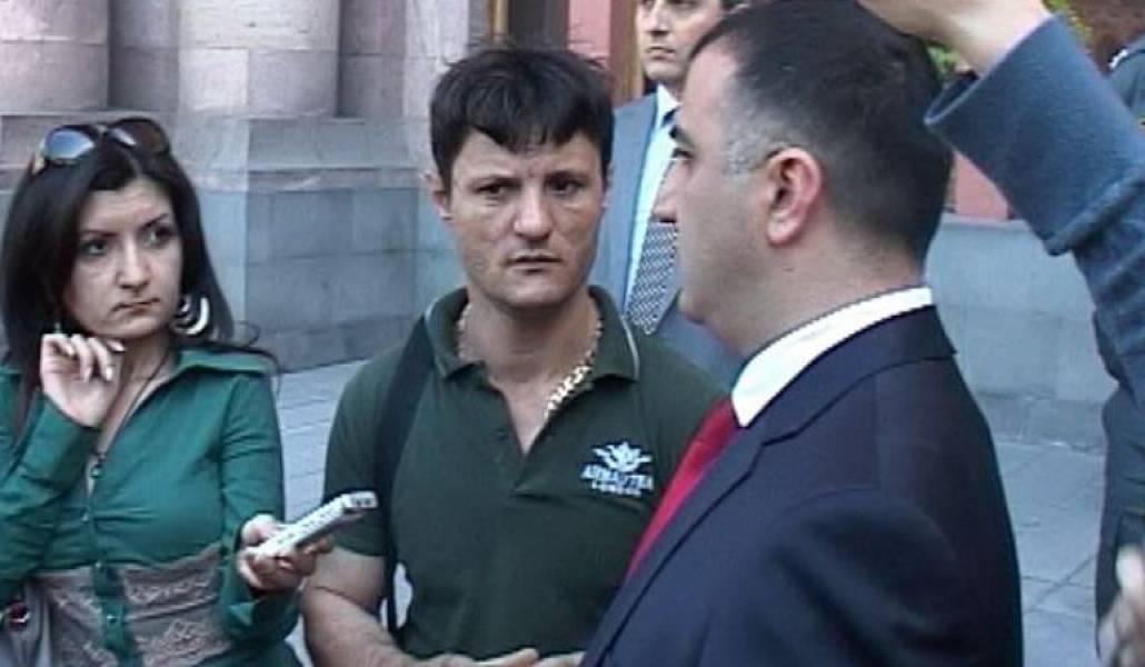 d1c0bbf52c4c96e29f1f7f099d5ad375