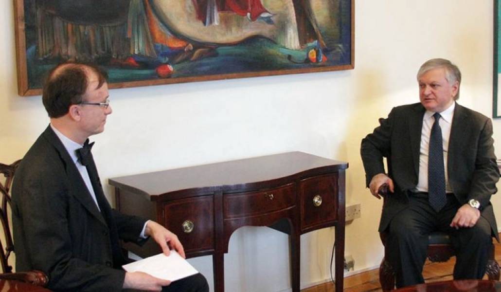 e71db8bf3da99e52c8025f7c37df555c