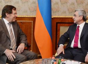 Sargsyan welcomes president of PACE