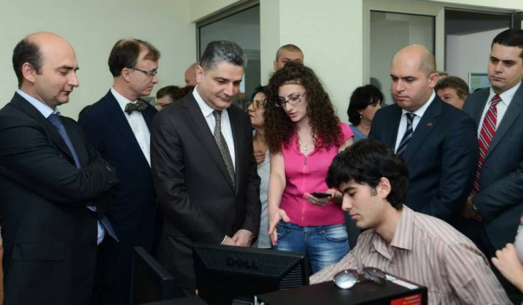 55851abf5ea2fd7b655a277dc9a2fdf5