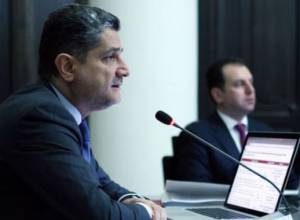 Premier orders ministers to answer all questions