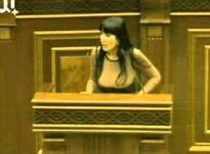 Նաիրա Զոհրաբյանի ելույթը