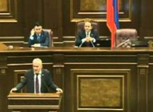 Գալուստ Սահակյանը խոսեց պարզ նախադասություններով