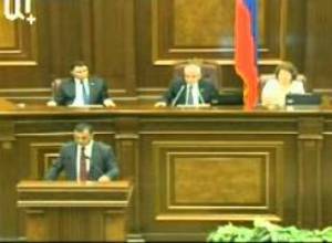 Ինչու եք  խախտում օրակարգը. Զուրաբյանը՝ Գալուստ Սահակյանին