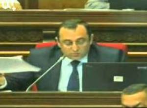 ԱԺ. Ով ում տեղը քվեարկեց և տղամարդկությունը