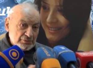 Գարեգին Նժդեհի ձեռքից սուրը հանել են