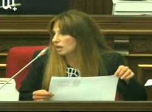 Ուր ենք մենք գնում.Զարուհի Փոստանջյանի խոսափողն անջատեցին