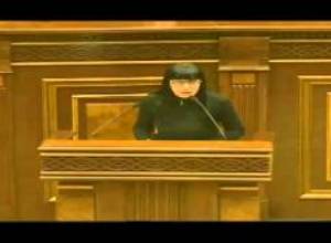 Նաիրա Զոհրաբյան