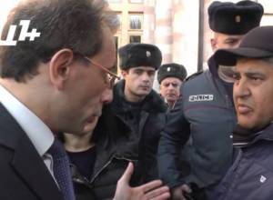 Առեւանգել են Արտակ Խաչատրյանին. ակցիա կառավարության մոտ