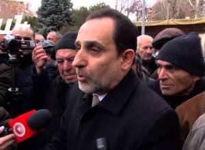 Ծառուկյանին նեղում են