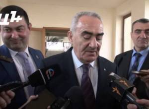 Գալուստ Սահակյանը պատասխանեց լրագրողների հարցերին