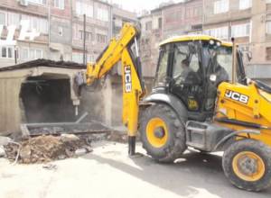 Ավտոտնակները քանդում են ՝ առանց փոխհատուցման