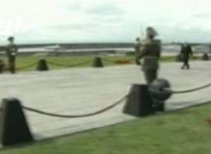 Վլադիմիր Պուտինը և Ֆրանսուա Օլանդը հարգանքի տուրք մատուցեցին