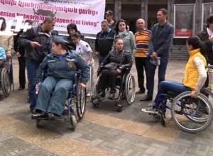 Ֆլեշ-մոբ Երեւանում.  Մի զբաղեցրեք հաշմանդամություն ունեցողի տեղը